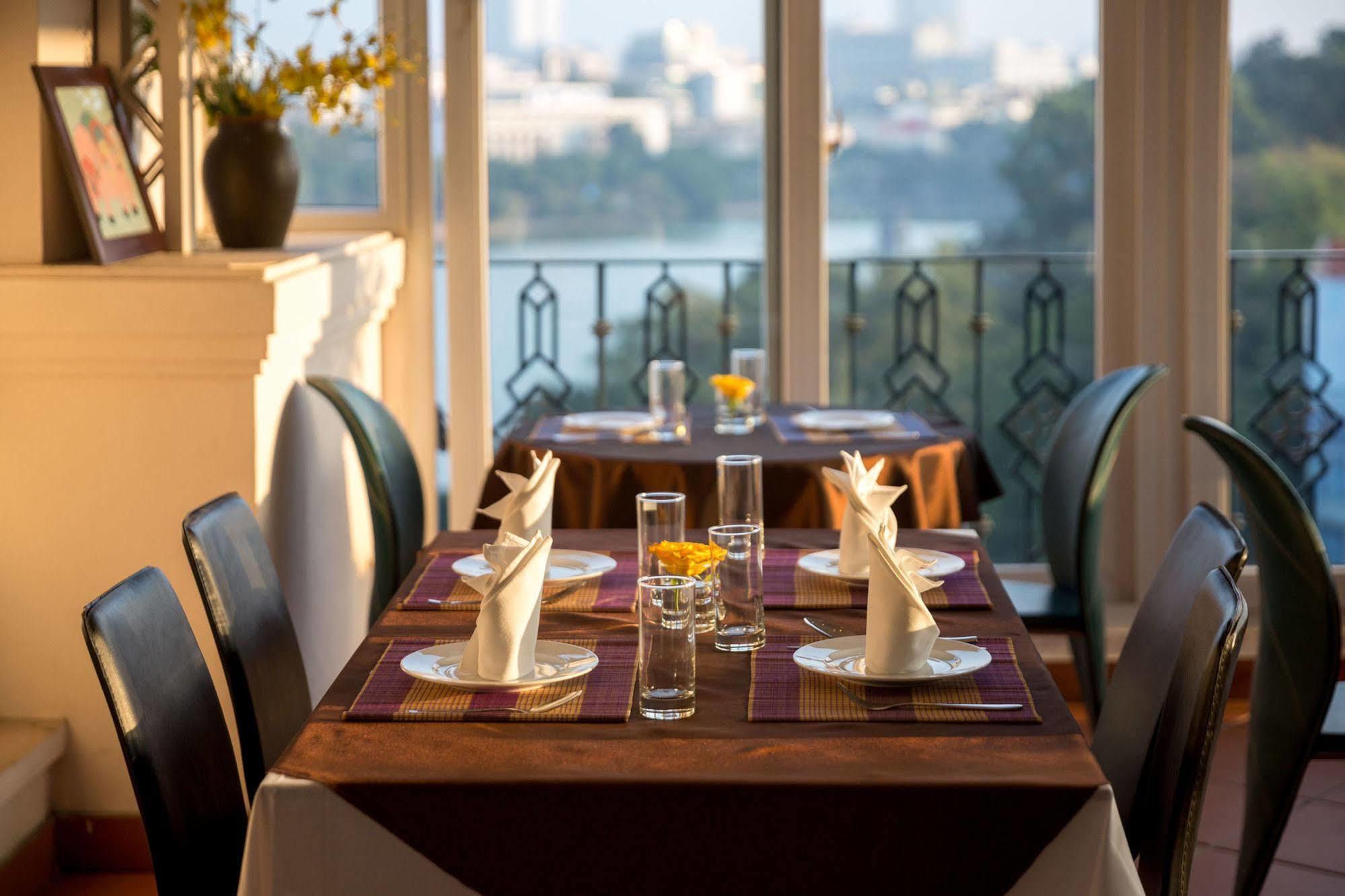 Lakeside Palace Hotel Hanoi Zewnętrze zdjęcie
